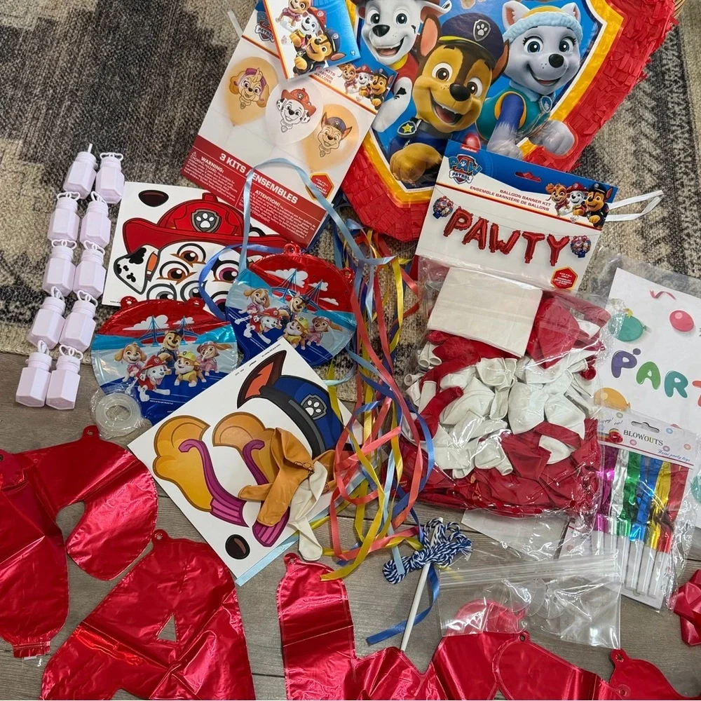 New Paw Patrol Party Supplies Piñata, Balloon Garland Banner Bubbles Blowouts
